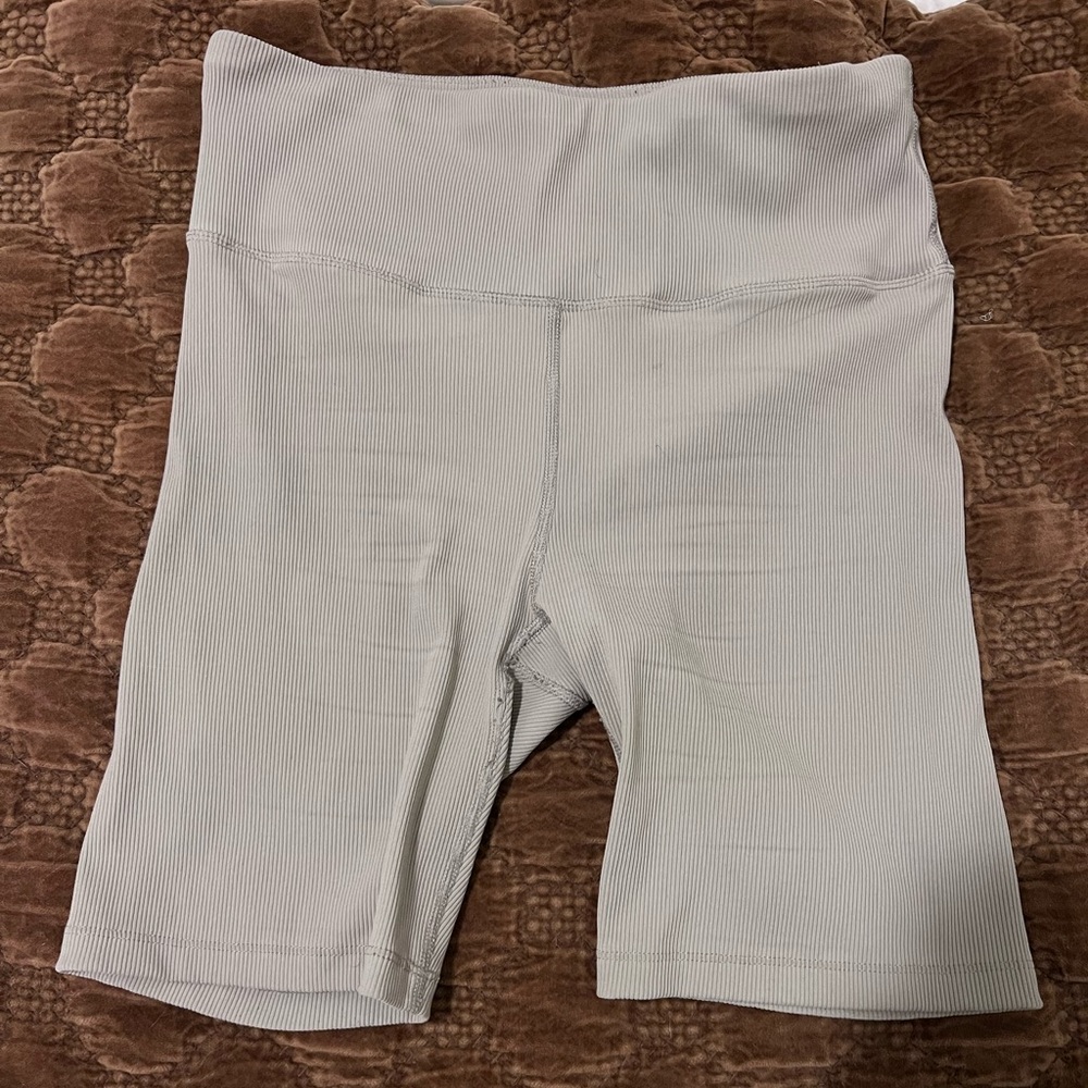 Grey bike shorts 🤍